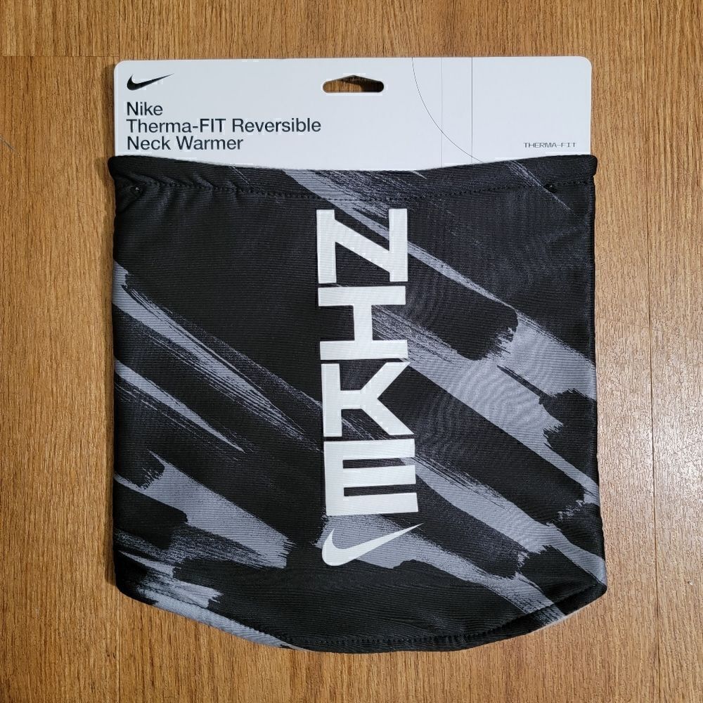 Nike Therma-FIT Reversible Scarf Neck Warmer For Running Gym Hiking Black Grey